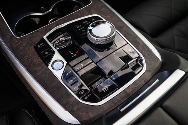 New 2027 BMW X7 xDrive40i w/ M Sport Package AWD/4WD image 18