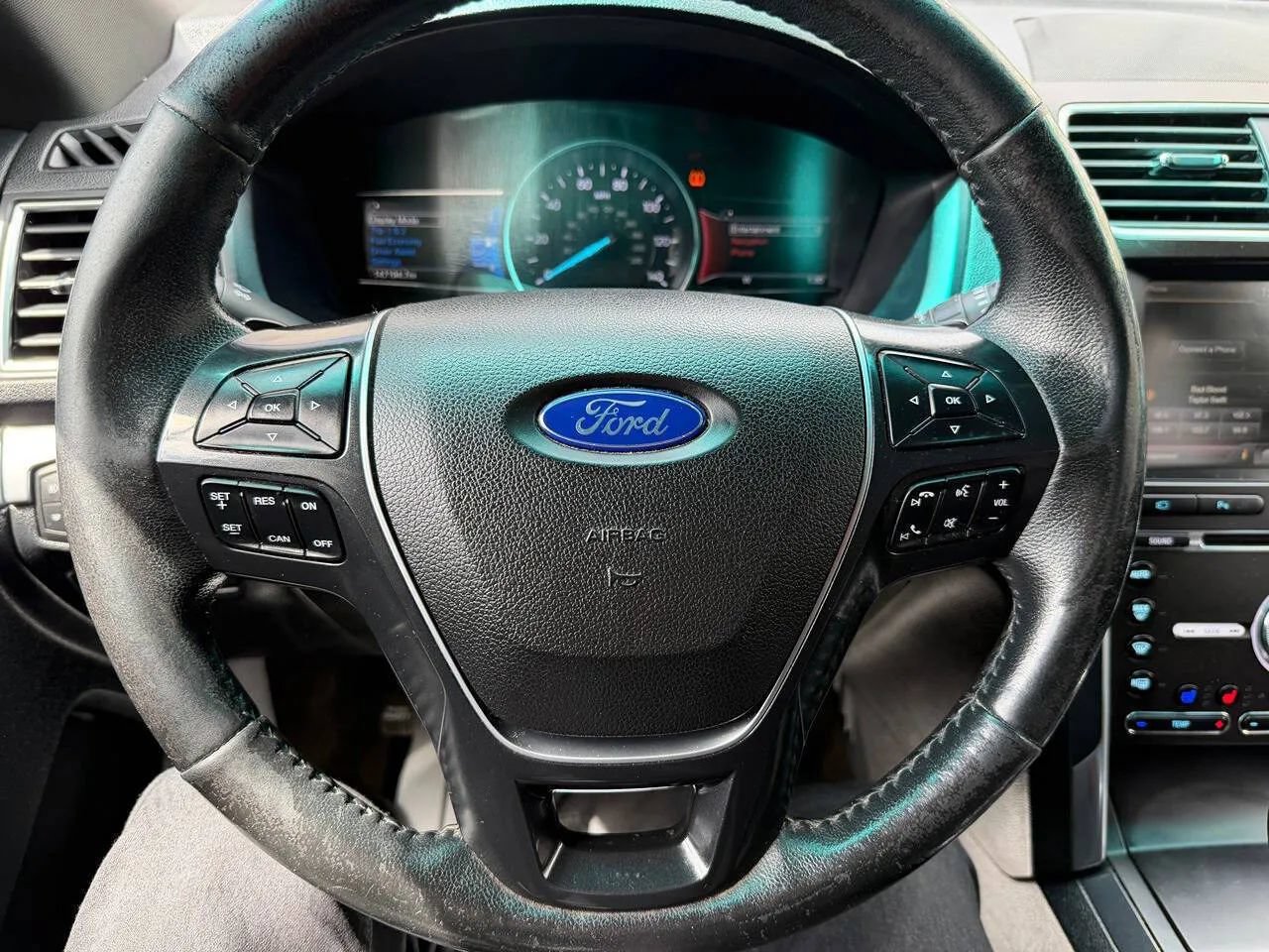 Used 2016 Ford Explorer Limited AWD/4WD image 24