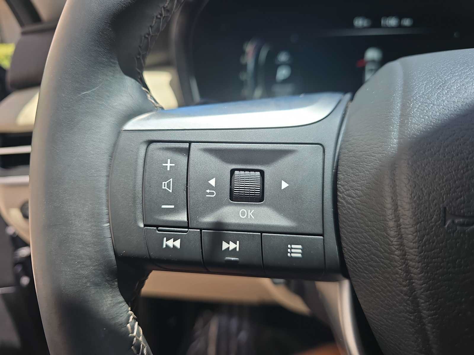 Certified 2025 INFINITI QX60 Sensory AWD/4WD image 27