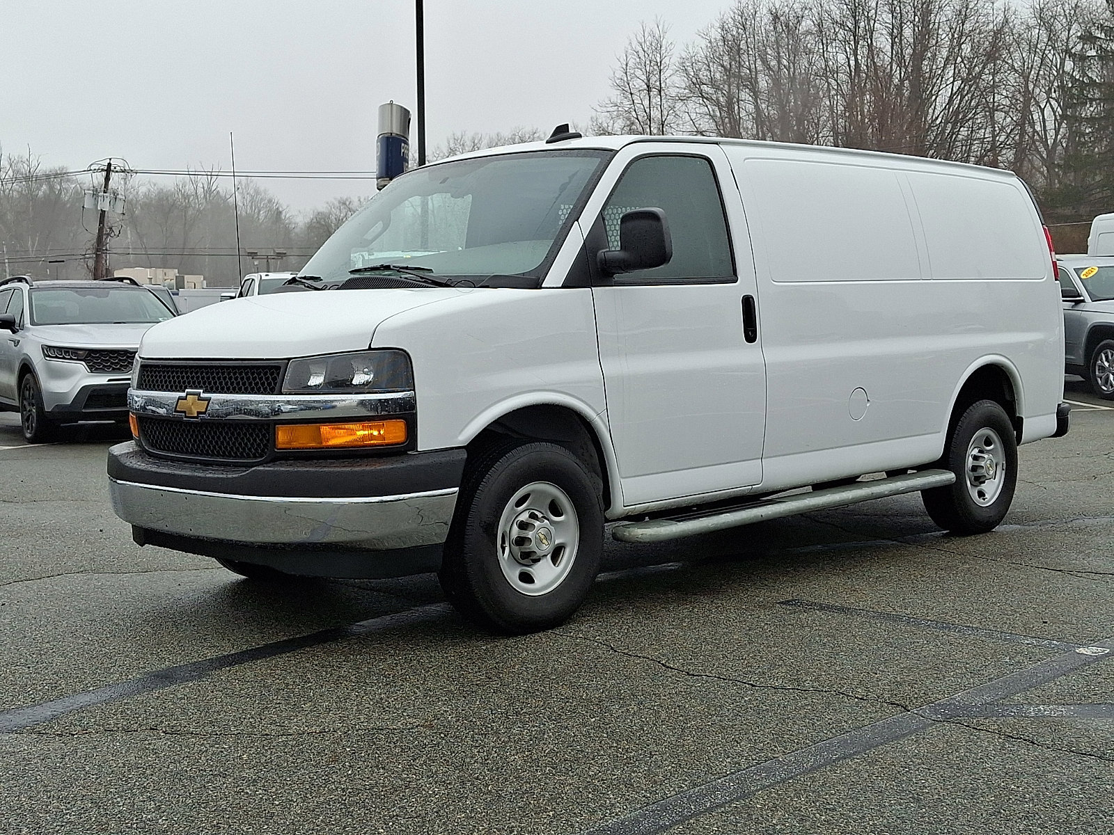 Used 2024 Chevrolet Express 2500 w/ Driver Convenience Package image 5