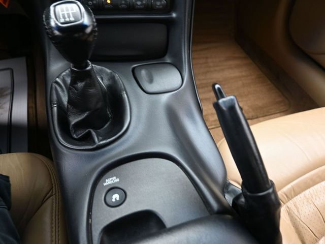 Used 2000 Chevrolet Corvette Convertible w/ Memory Pkg image 11