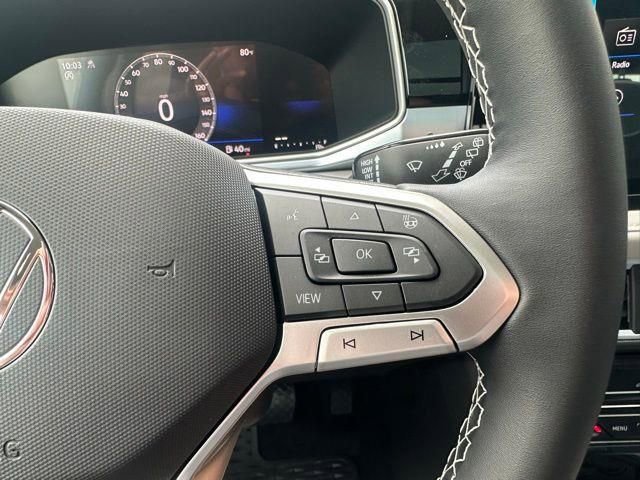 New 2025 Volkswagen Taos SE image 18