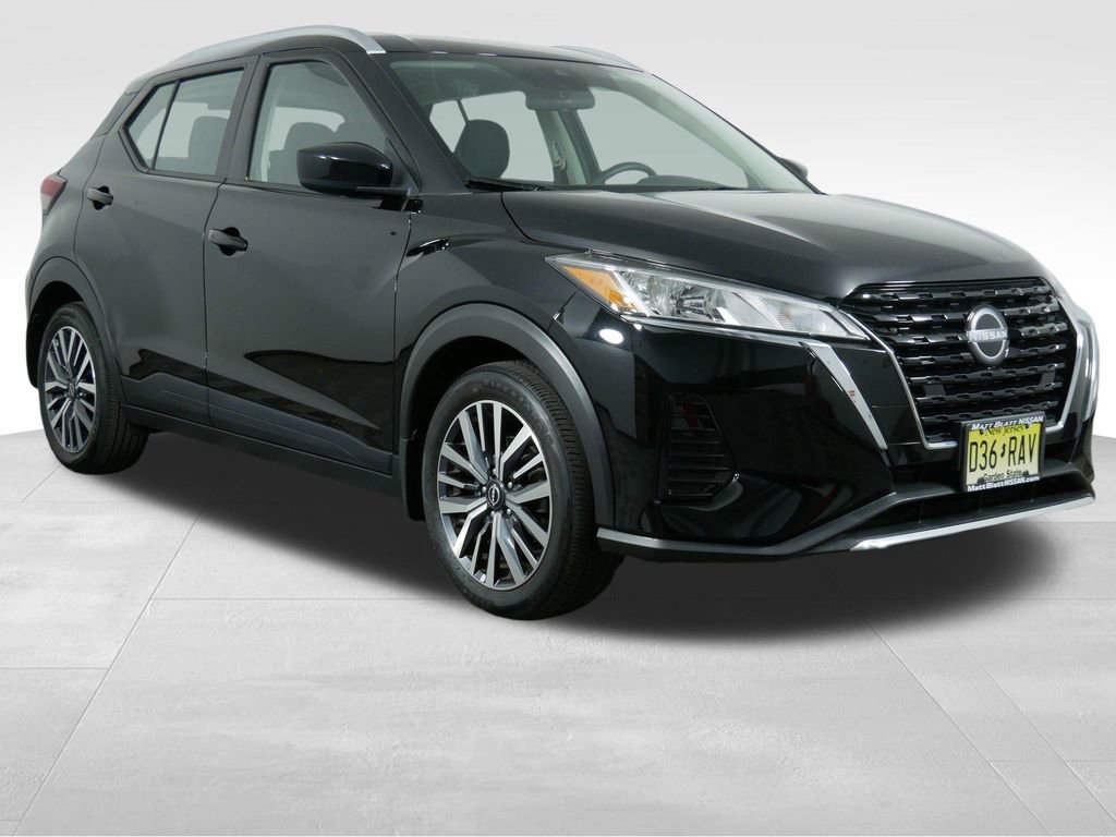 Used 2022 Nissan Kicks SV video 2