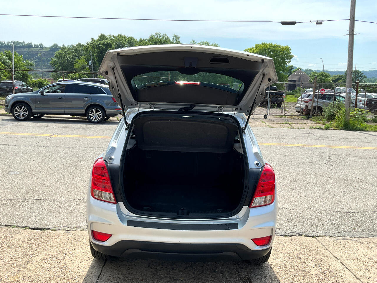 Used 2019 Chevrolet Trax LS image 25