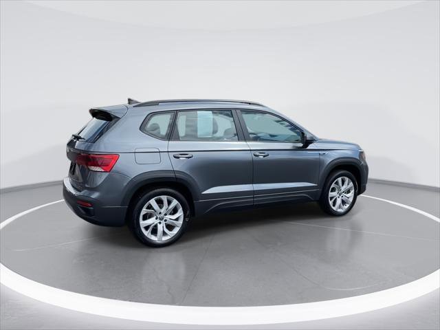 Certified 2023 Volkswagen Taos S image 8