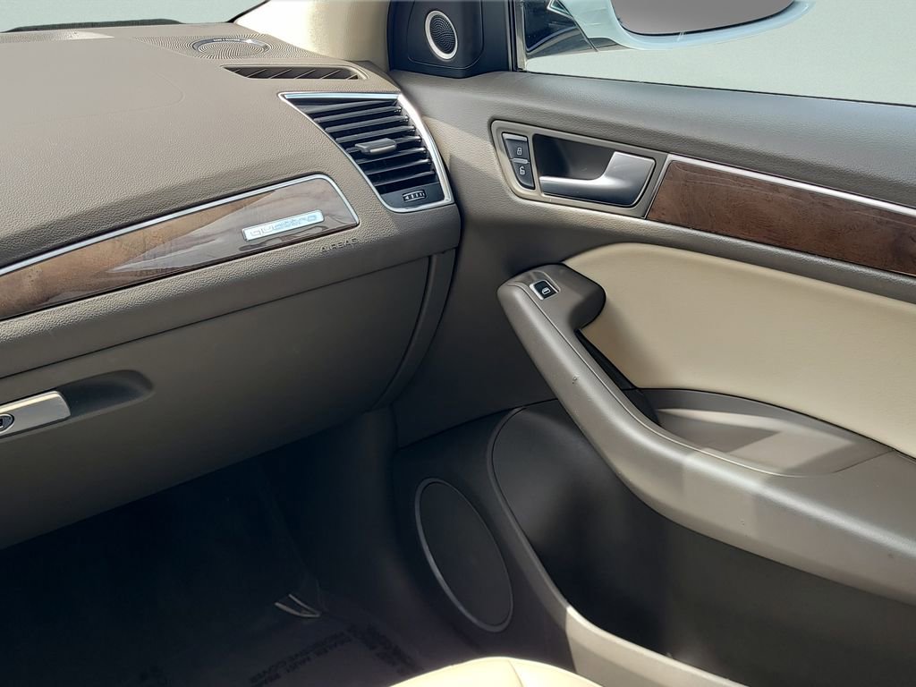 Used 2016 Audi Q5 2.0T Premium Plus w/ Technology Package image 19