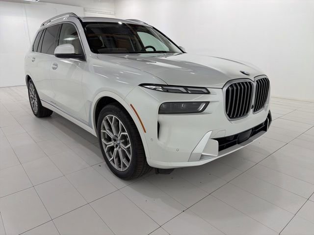 Certified 2024 BMW X7 xDrive40i w/ Premium Package image 8
