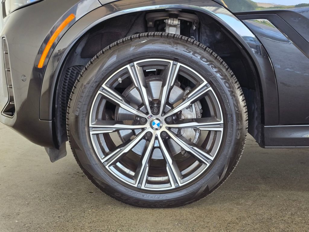 Used 2024 BMW X6 xDrive40i image 8