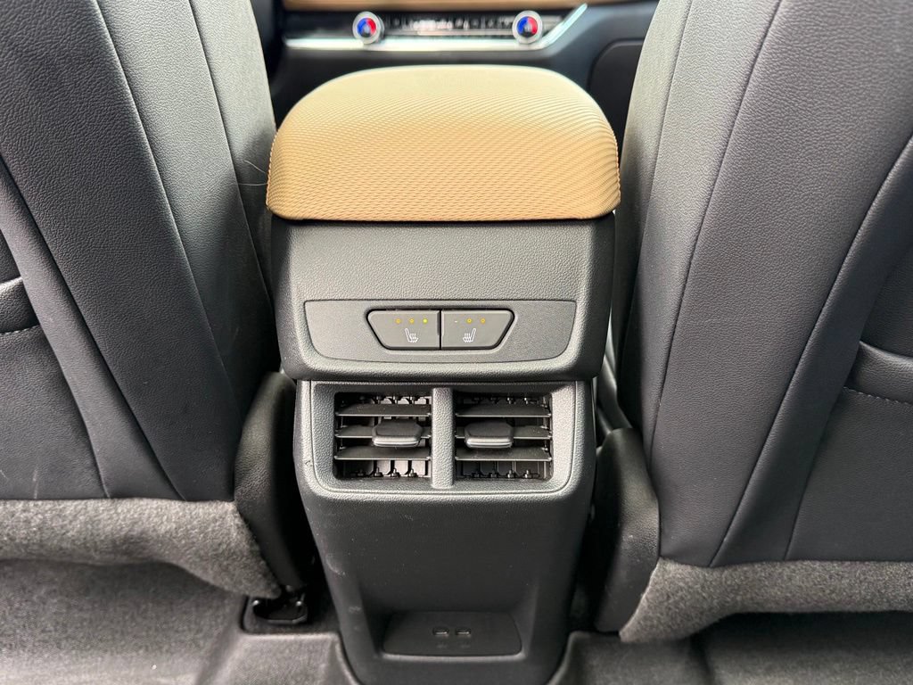 Used 2025 Chevrolet Equinox ACTIV w/ Safety and Technology Package AWD/4WD image 22