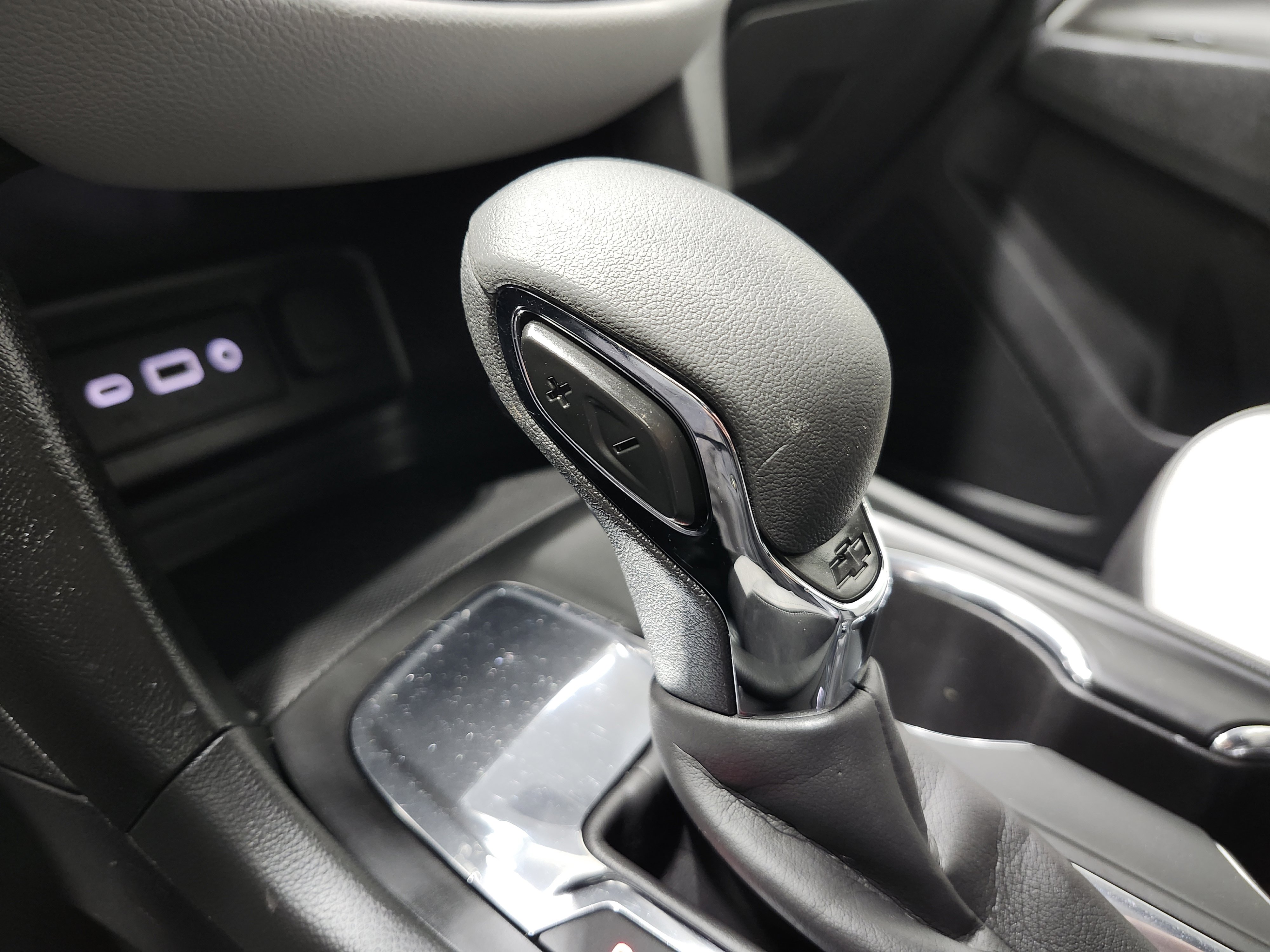 Used 2022 Chevrolet Equinox LS w/ LS Convenience Package image 29