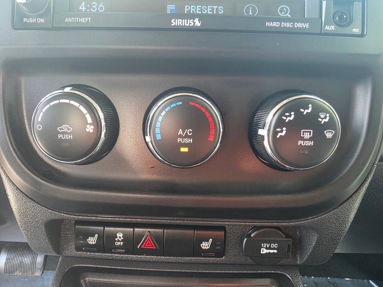 Used 2016 Jeep Patriot High Altitude FWD image 34