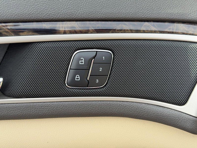 Used 2015 Lincoln MKZ w/ Equipment Group 102A Reserve image 18