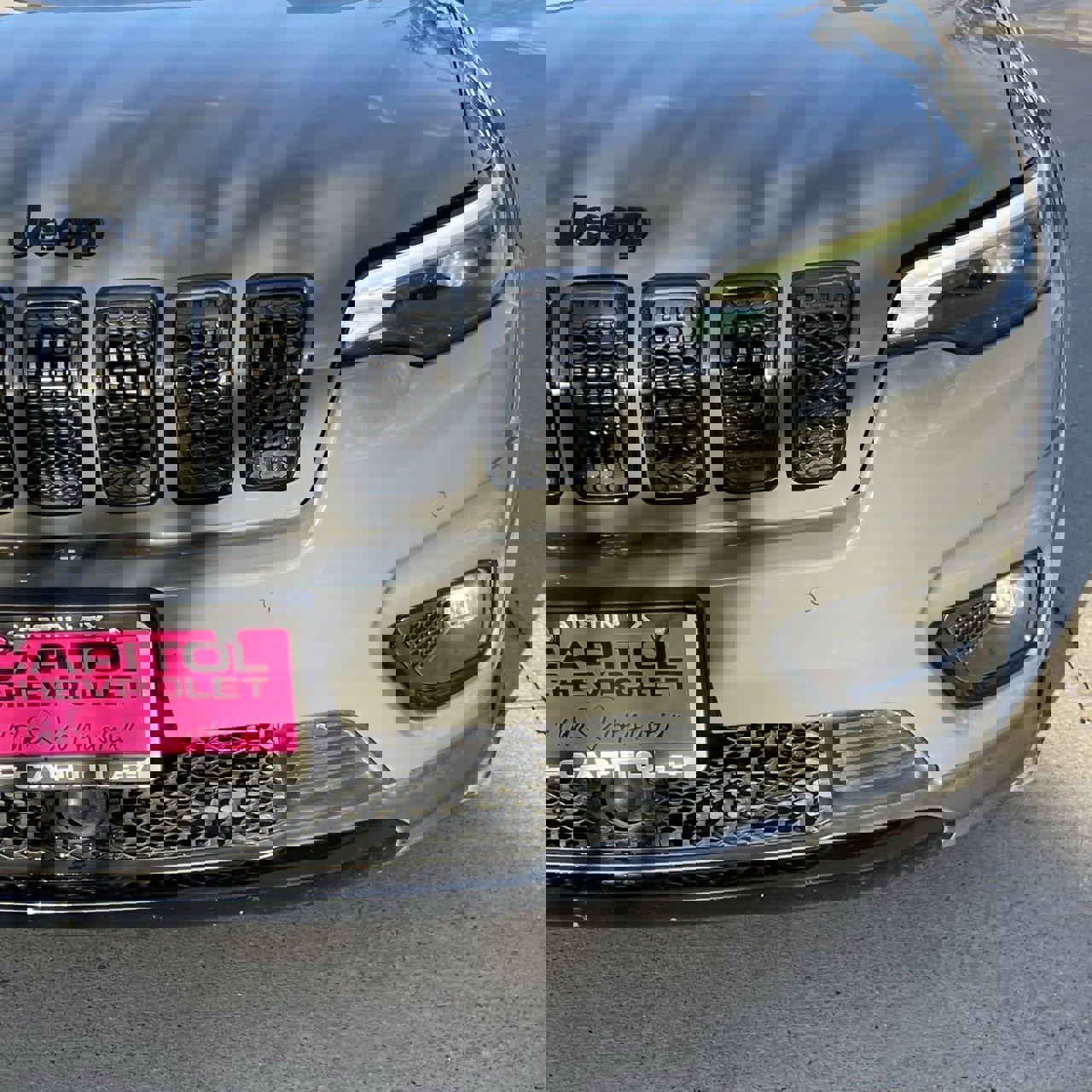 Used 2023 Jeep Cherokee Altitude Lux image 7