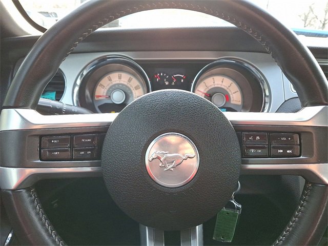 Used 2010 Ford Mustang Convertible image 17