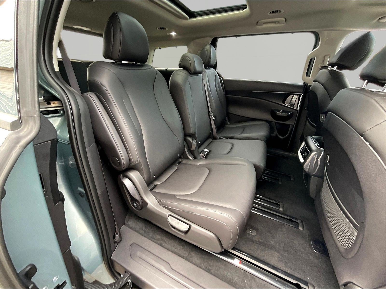 New 2027 Kia Carnival SX FWD image 20
