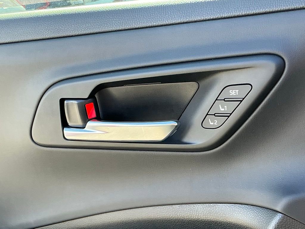 Used 2023 Toyota Crown XLE image 26