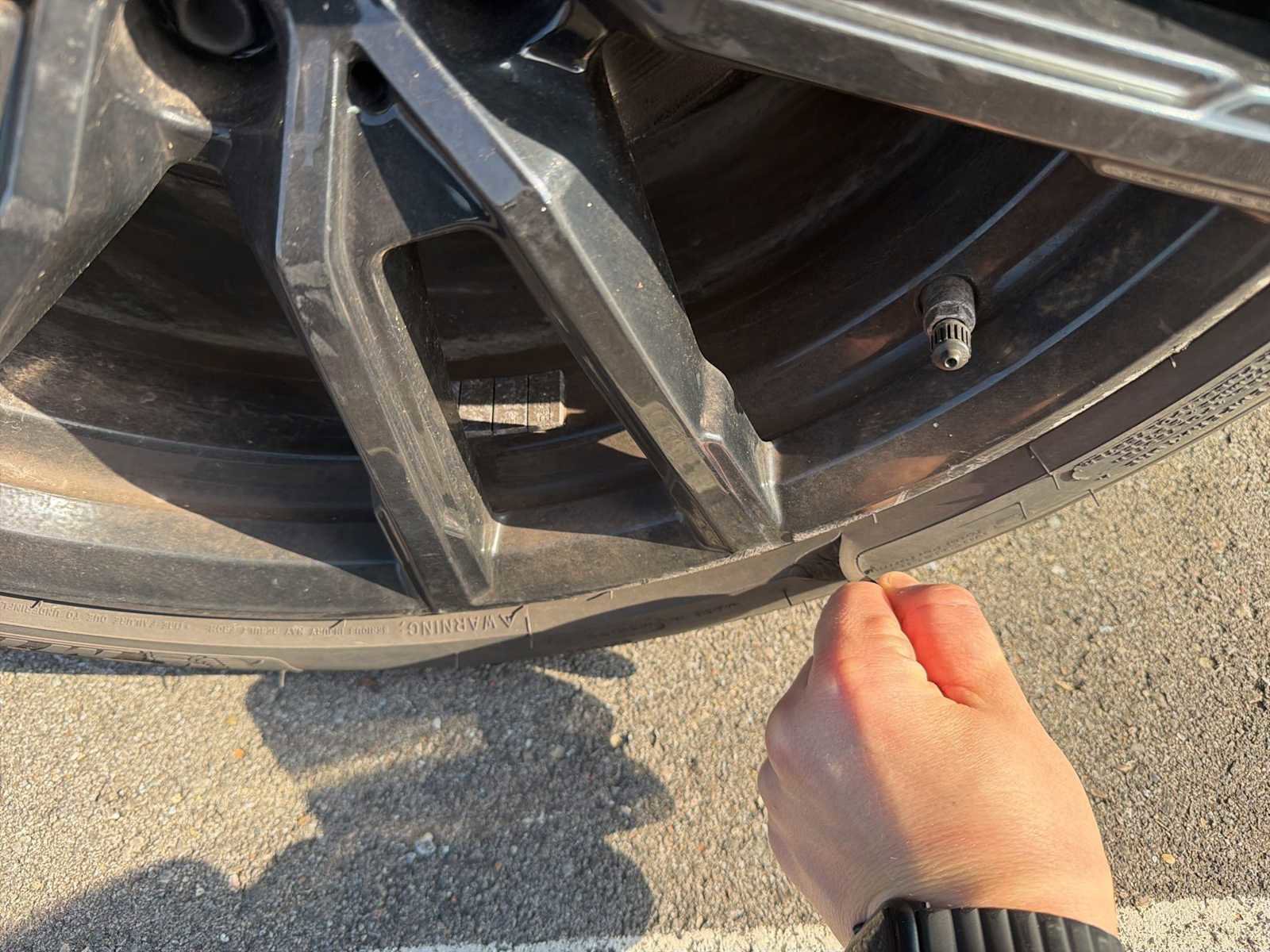 Used 2020 BMW 330i xDrive Sedan w/ Premium Package AWD/4WD image 7