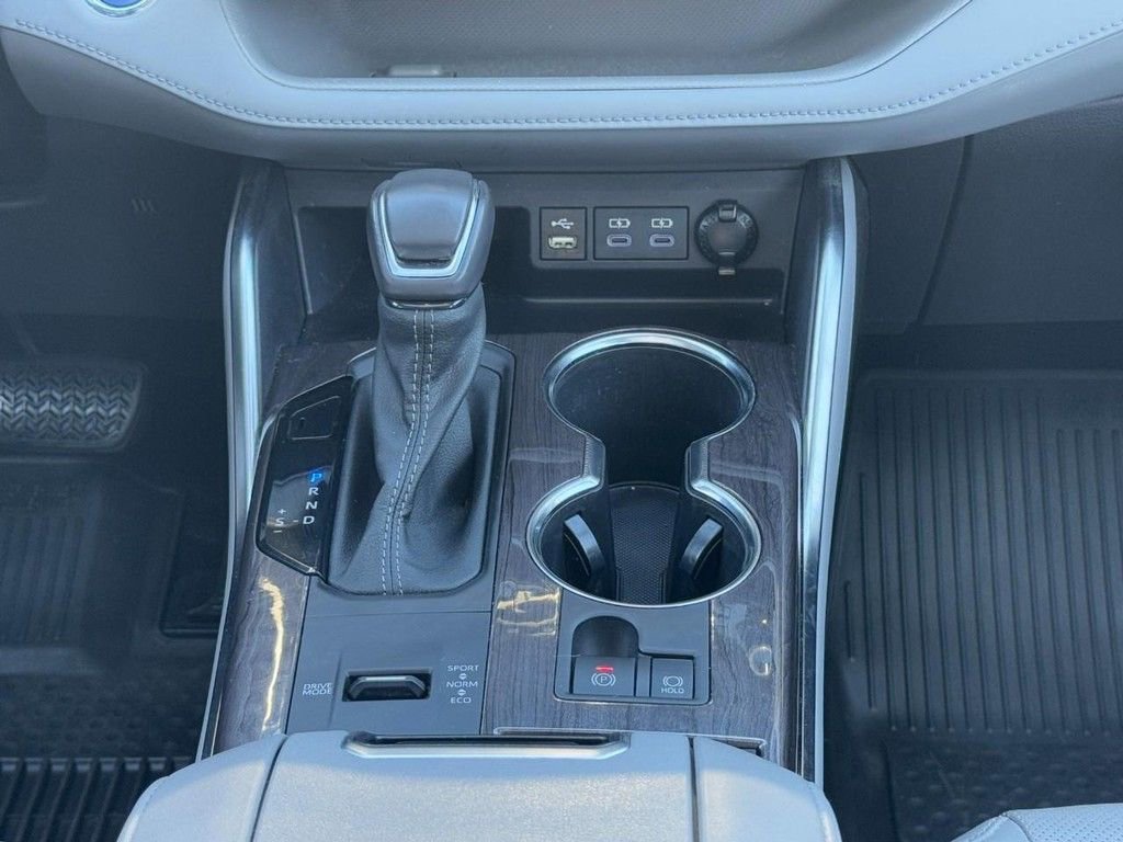 Used 2022 Toyota Highlander Limited image 17