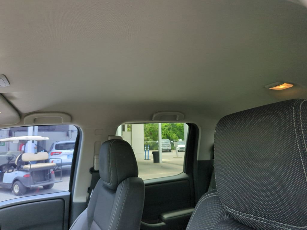 Used 2022 Nissan Frontier SV w/ Technology Package RWD image 22