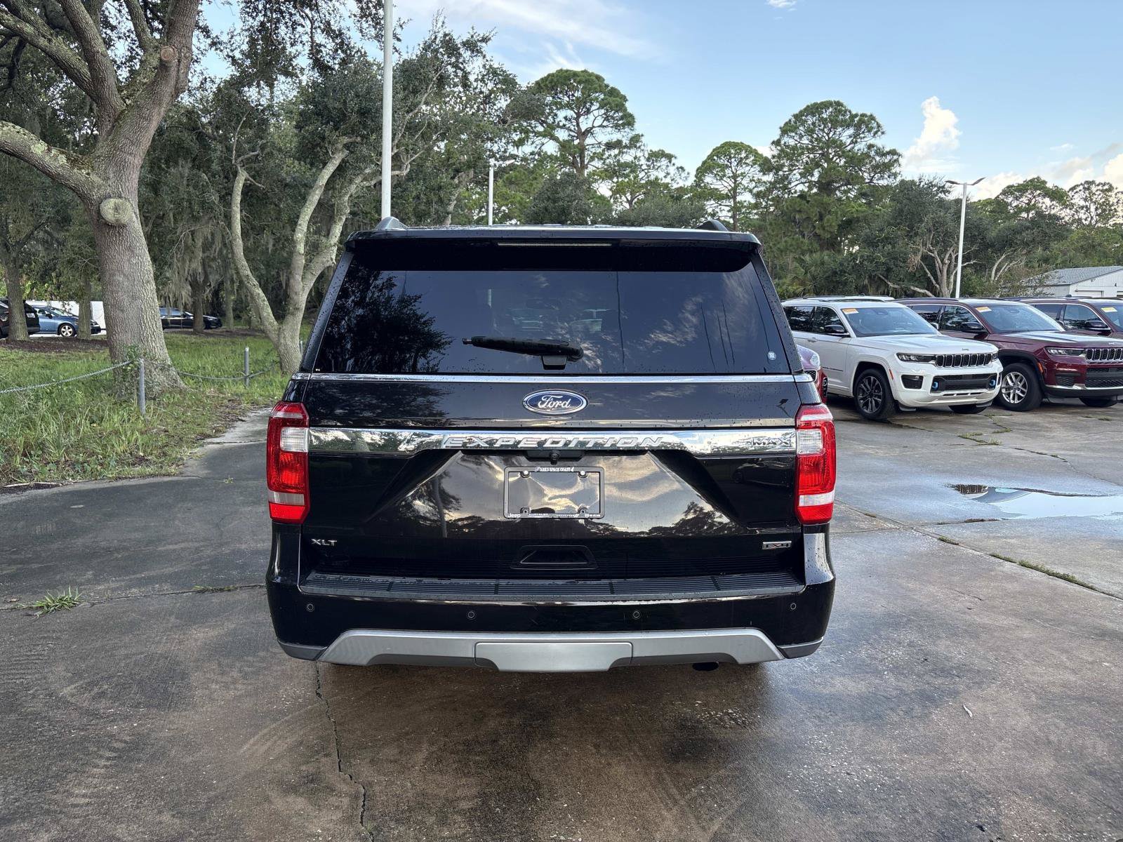 Used 2021 Ford Expedition Max XLT AWD/4WD image 4