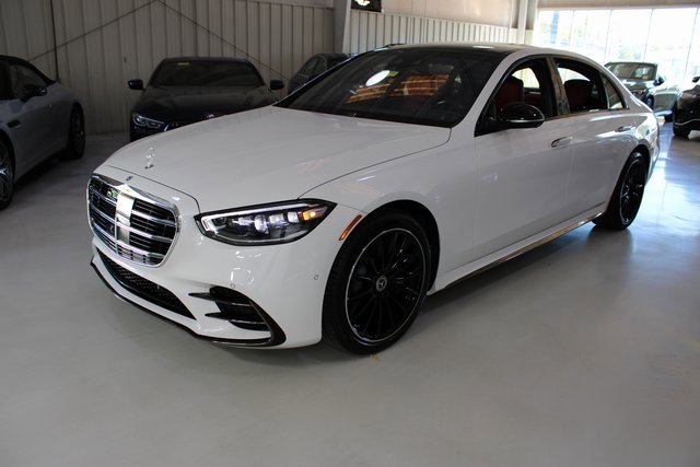 Used 2025 Mercedes-Benz S 580 4MATIC Sedan w/ AMG Line Package image 41
