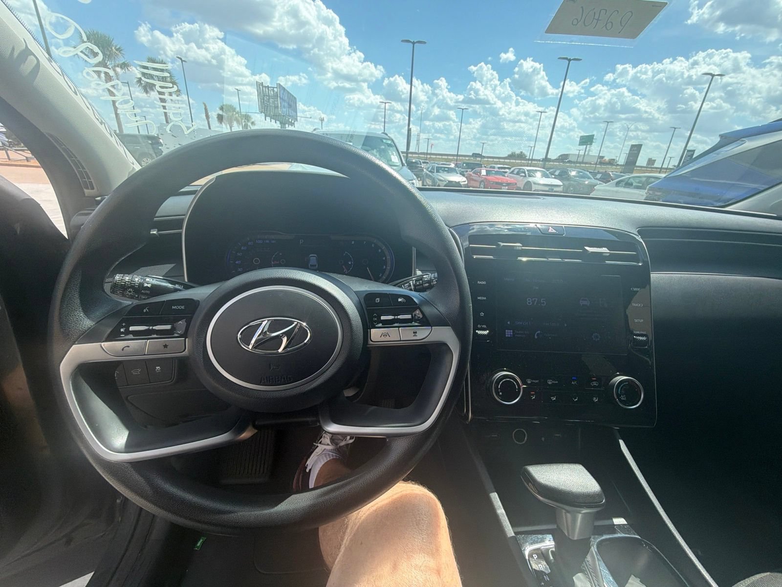 Used 2023 Hyundai Tucson SEL FWD image 17