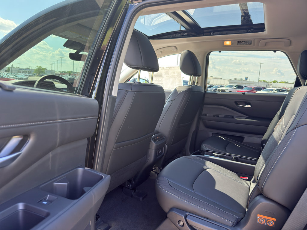 New 2026 Nissan Pathfinder SL AWD/4WD image 30