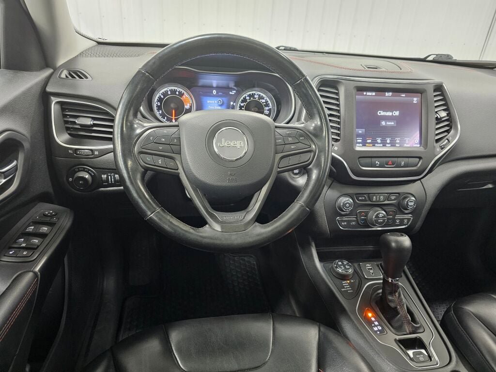 Used 2021 Jeep Cherokee Trailhawk w/ Sun, Sound & Nav Group AWD/4WD image 14