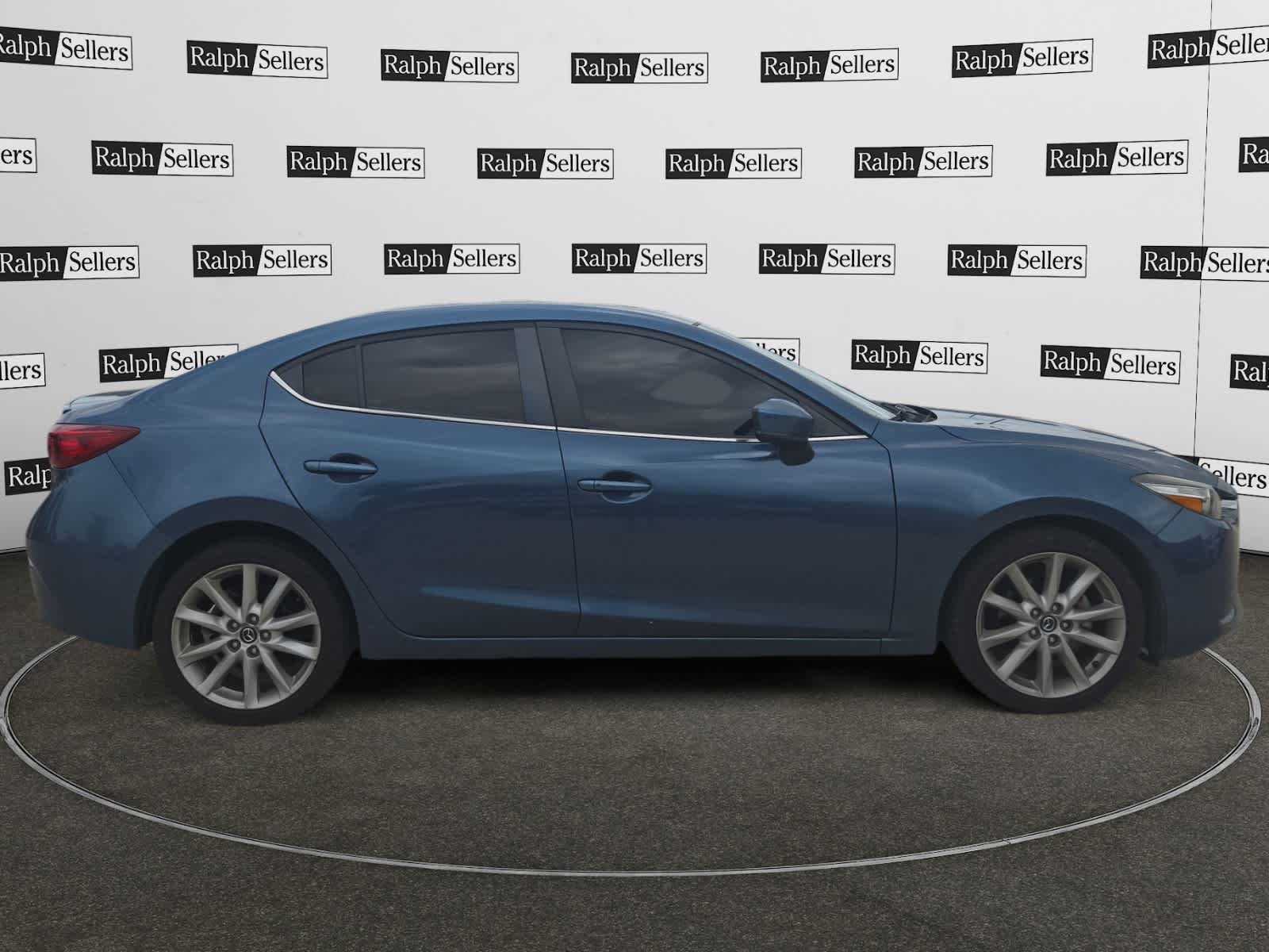 Used 2017 MAZDA MAZDA3 Touring w/ Popular Equipment Package FWD image 7