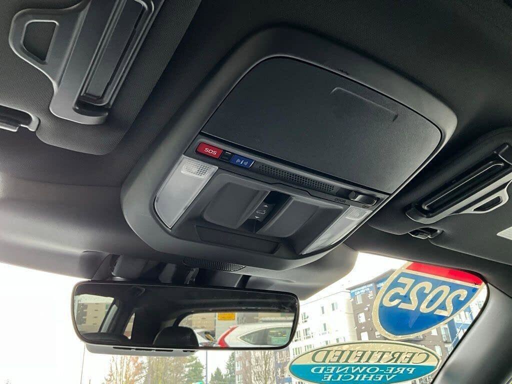 Certified 2025 Subaru Forester Limited image 17