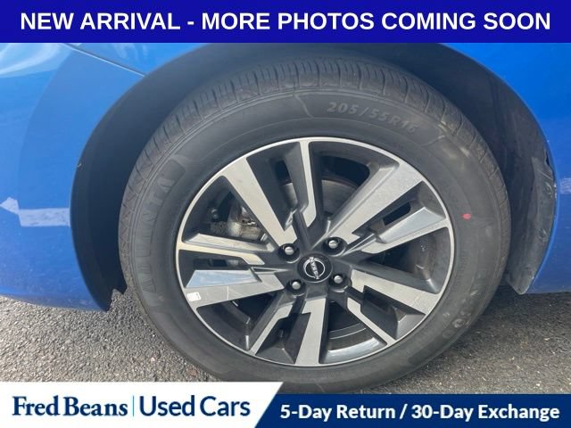 Used 2024 Nissan Versa SV FWD image 14