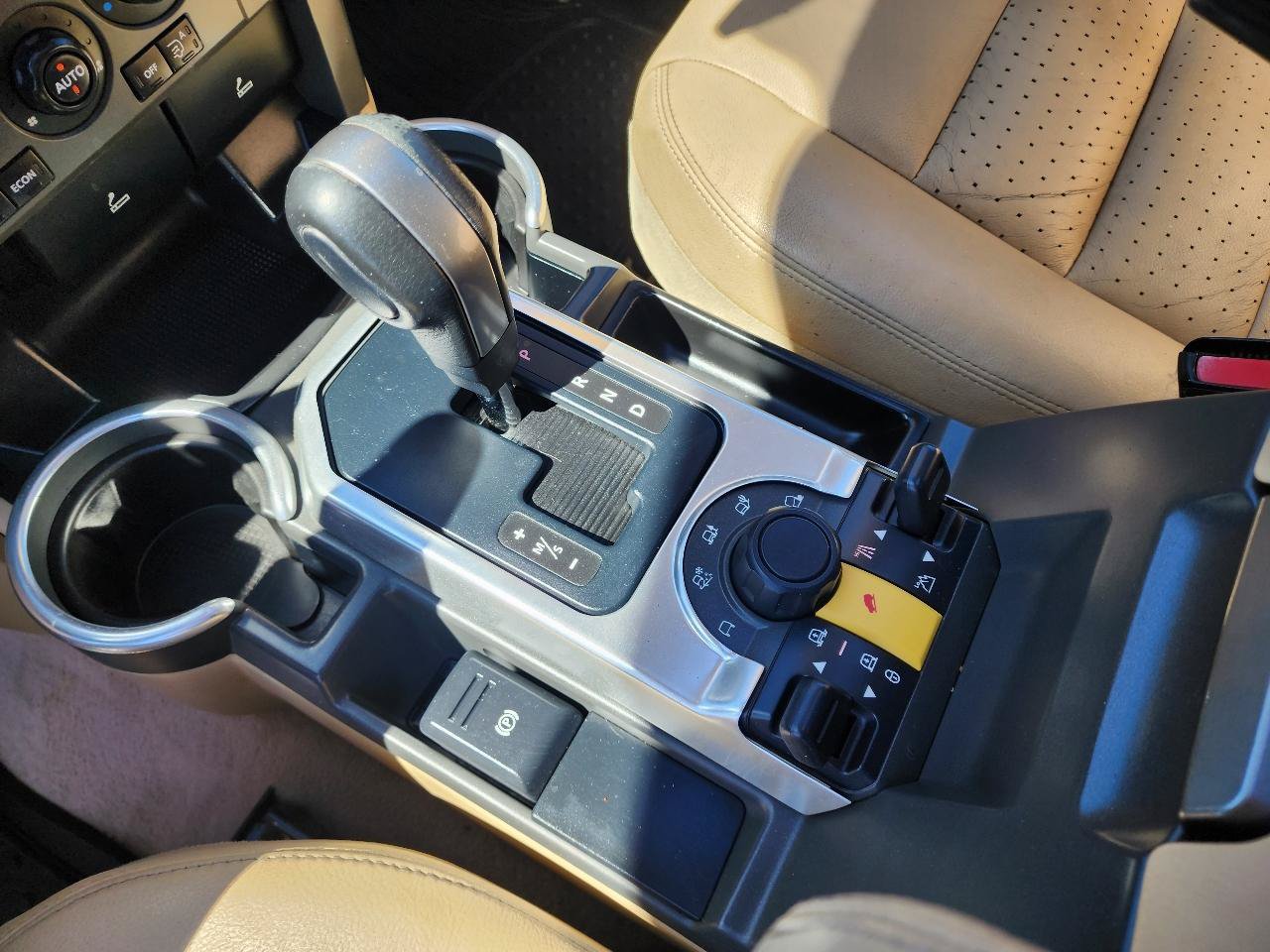 Used 2005 Land Rover LR3 SE AWD/4WD image 16