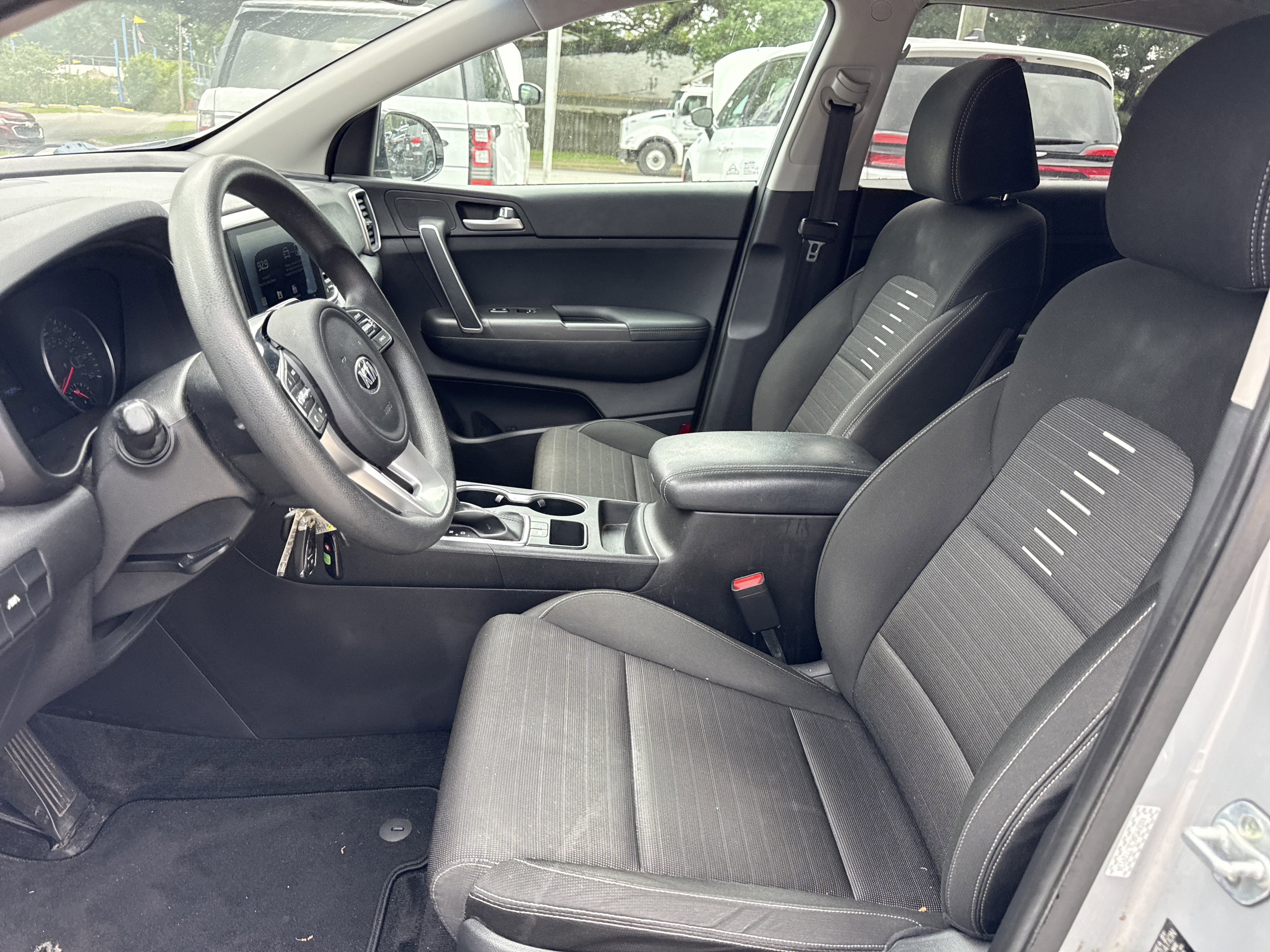 Used 2020 Kia Sportage LX w/ LX Popular Package FWD image 9