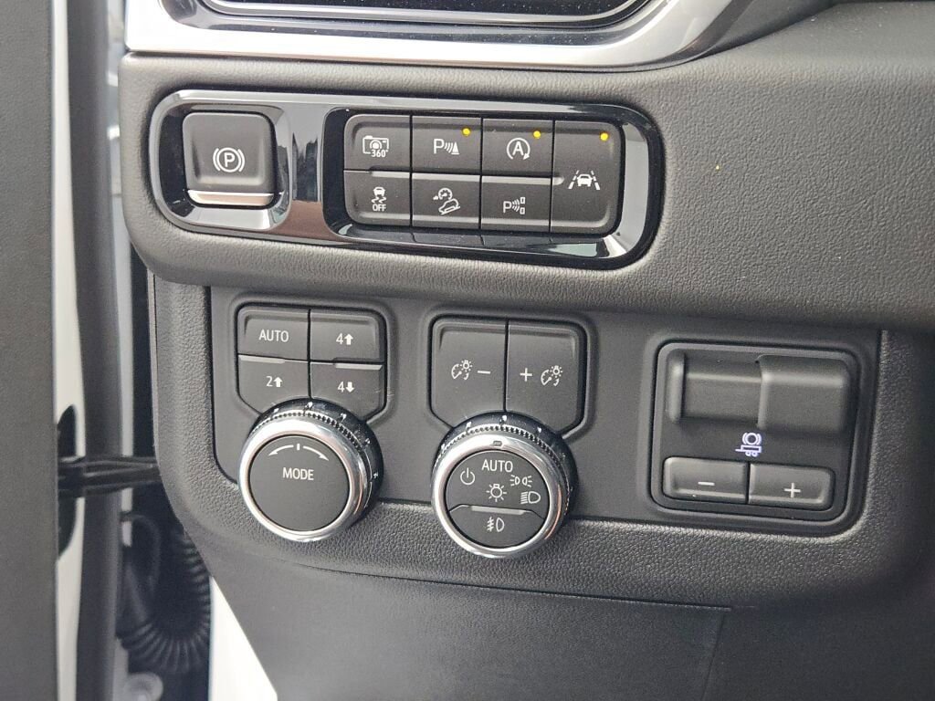 New 2026 GMC Yukon XL Elevation w/ Elevation Premium Package image 31