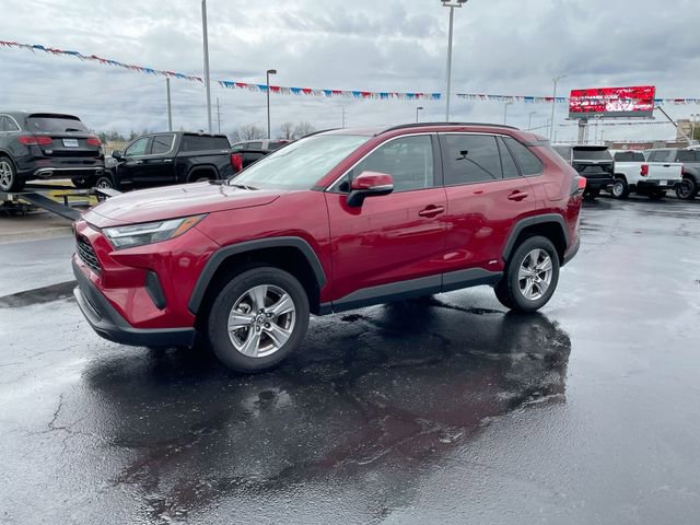 Used 2025 Toyota RAV4 XLE image 2