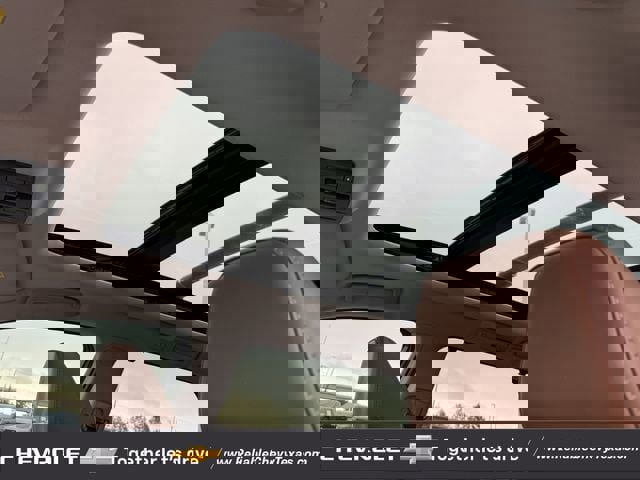 Used 2022 Nissan Pathfinder Platinum w/ Cargo Package FWD image 33