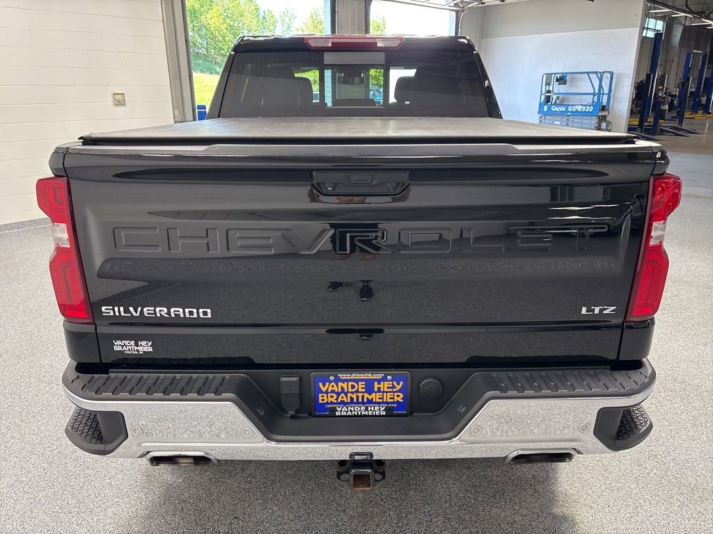 Used 2023 Chevrolet Silverado 1500 LTZ w/ LTZ Premium Package AWD/4WD image 6