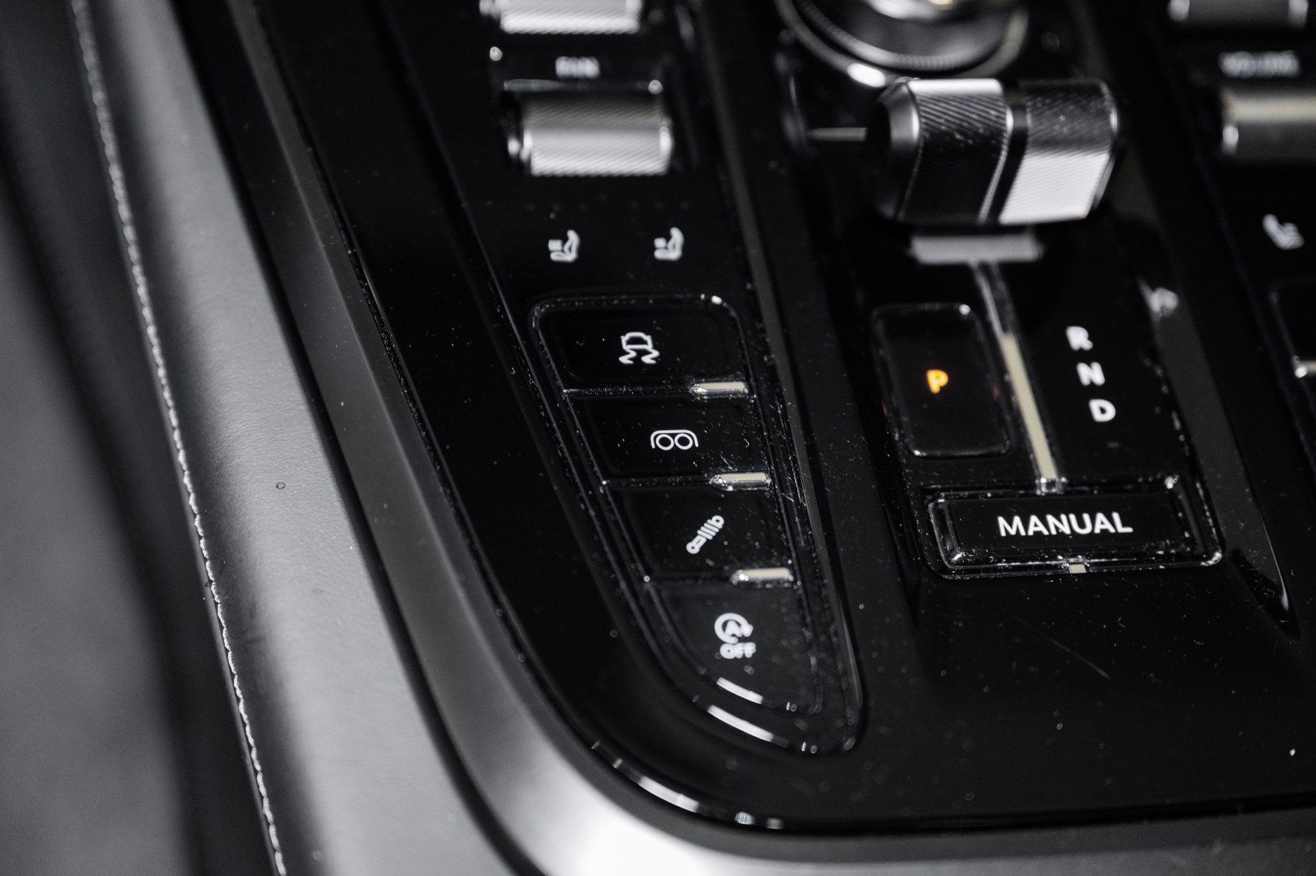 Used 2025 Aston Martin DBX 707 image 39