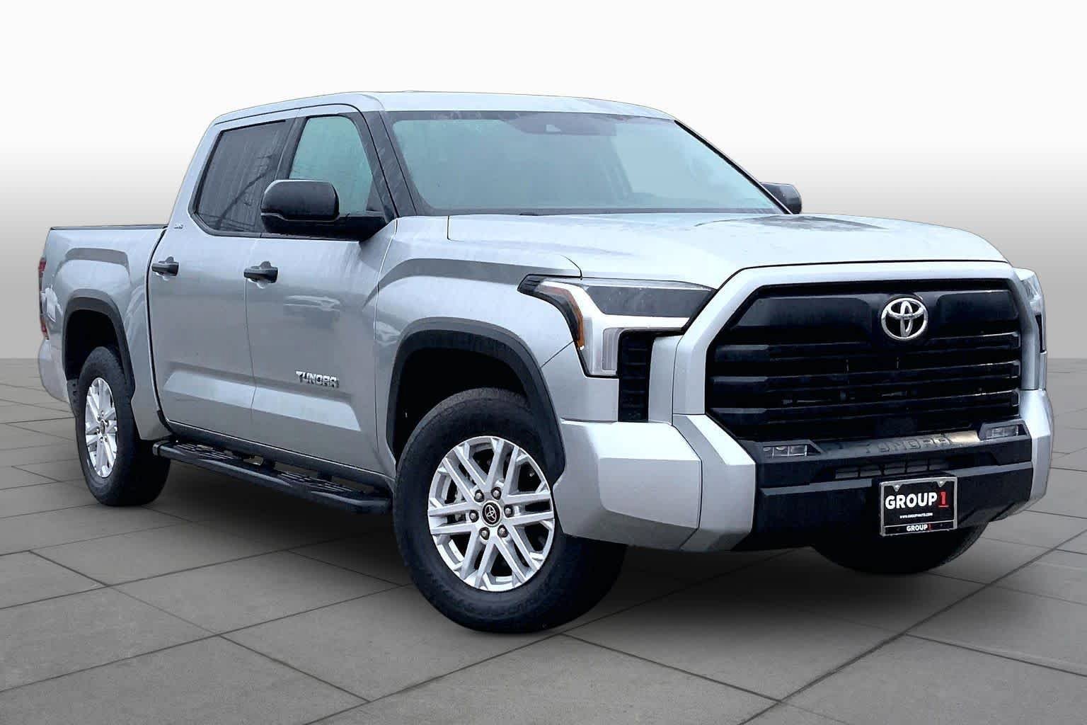 Used 2022 Toyota Tundra SR5 RWD image 3