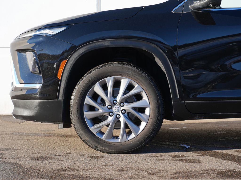 Used 2025 Buick Enclave Preferred AWD/4WD image 11