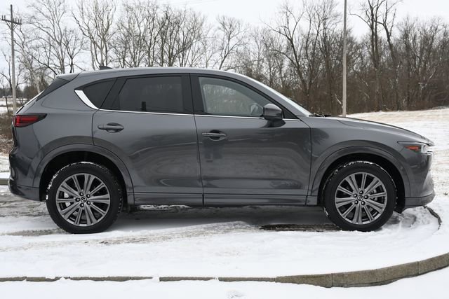 Used 2025 MAZDA CX-5 Signature image 4