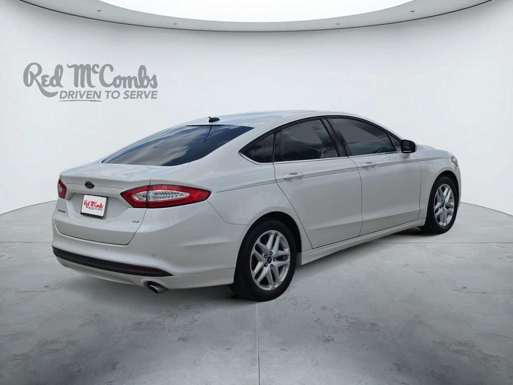 Used 2016 Ford Fusion SE FWD image 5
