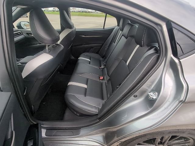 Used 2026 Toyota Camry SE w/ Convenience Package image 9