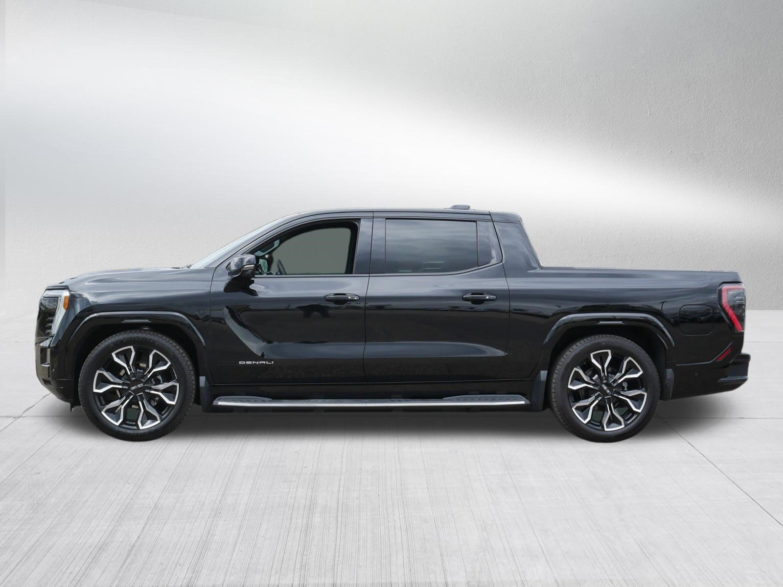 Used 2025 GMC Sierra EV Denali AWD/4WD image 4
