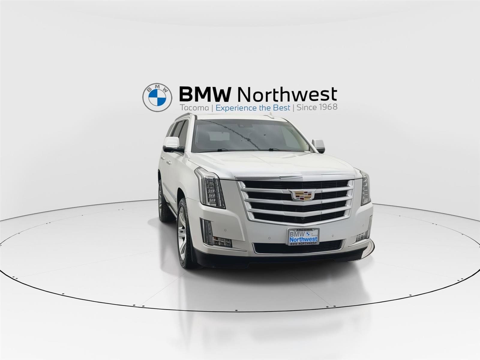 Used 2016 Cadillac Escalade Premium AWD/4WD image 7