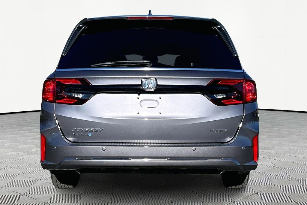 Used 2025 Honda Odyssey Touring image 7