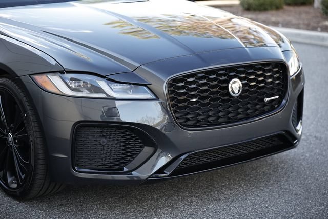 New 2024 Jaguar XF R-Dynamic SE AWD/4WD image 16