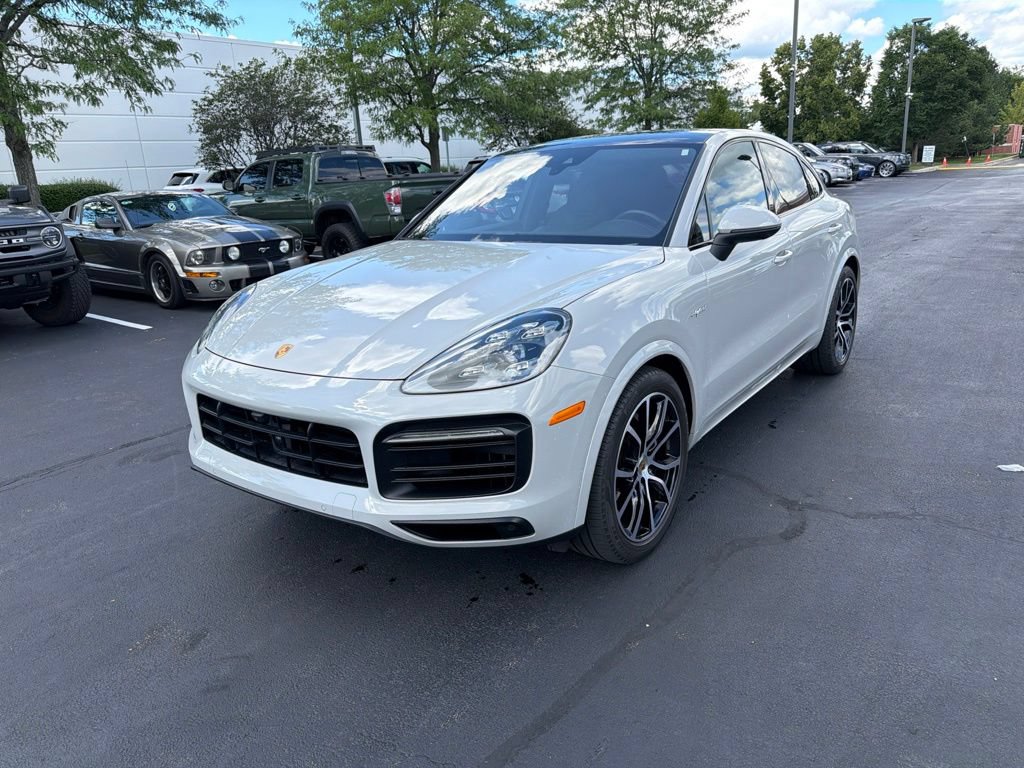 Used 2022 Porsche Cayenne E-Hybrid Coupe w/ Premium Plus Package AWD/4WD image 1