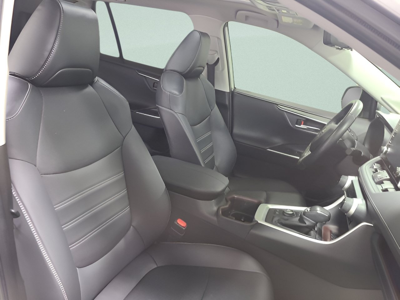 Used 2022 Toyota RAV4 Limited AWD/4WD image 14