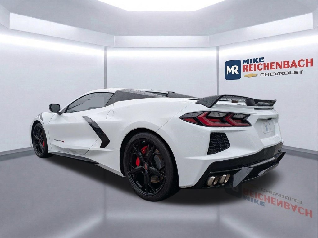 Used 2023 Chevrolet Corvette Stingray Premium Conv w/ Z51 Performance Package RWD image 6
